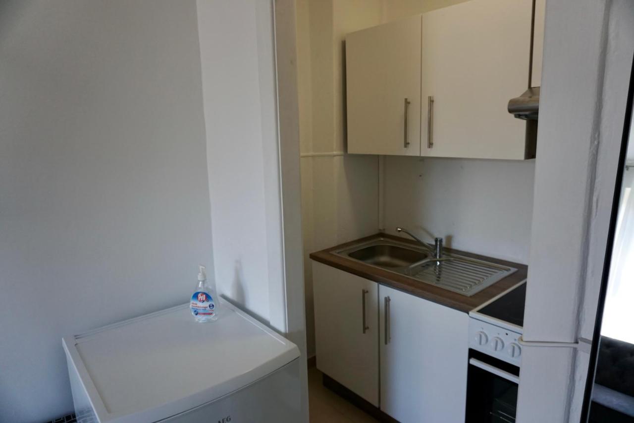 Alster Hamburg - Saniertes Und Mobliertes Apartment Mit Bad Und Kuche Eksteriør billede
